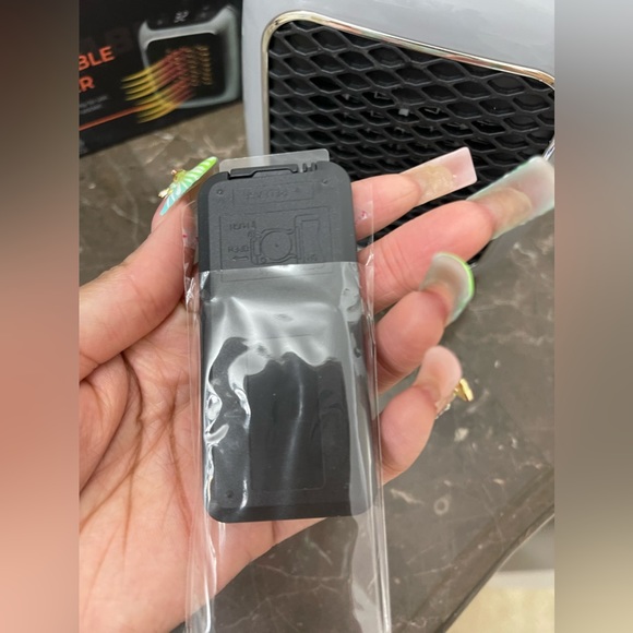 New! Unused! Portable Wall Space Heater (Gray) - Picture 15 of 17